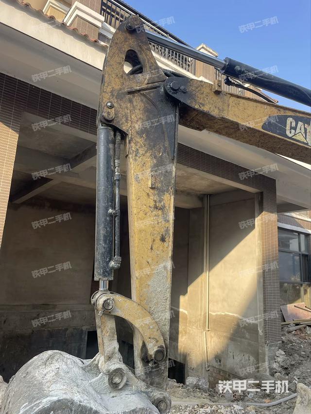 小臂整體右前（工作和回轉(zhuǎn)裝置）