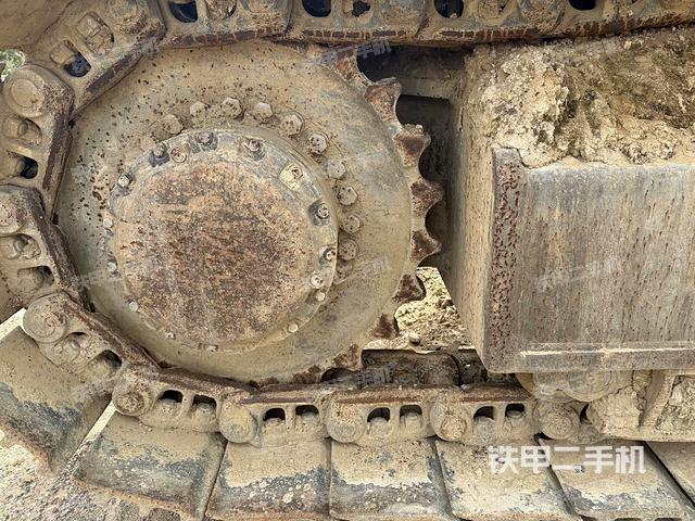 左側(cè)履帶整體?（行走機(jī)構(gòu)）