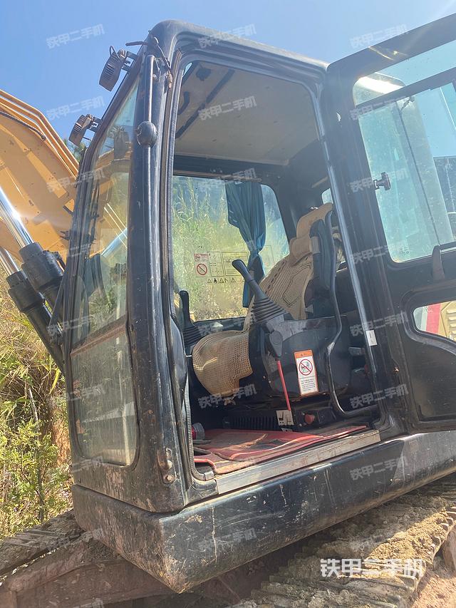 駕駛室整體（整機(jī)外觀）