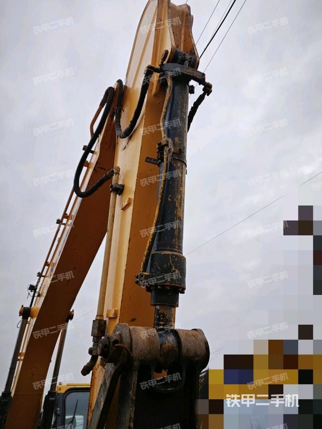 小臂整體右前（工作和回轉(zhuǎn)裝置）