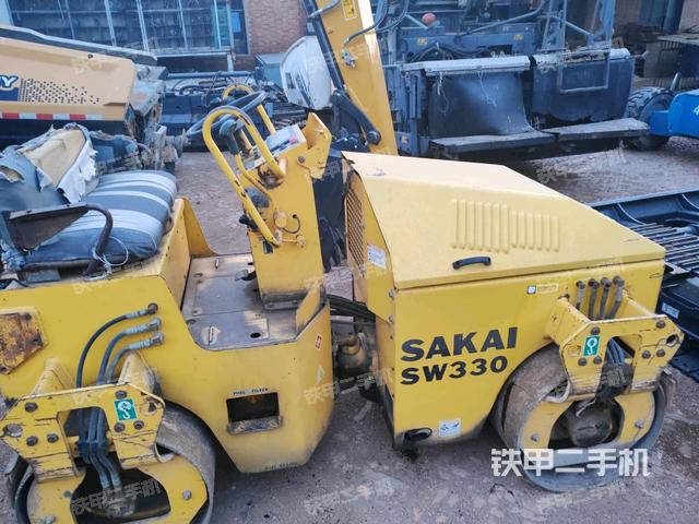 駕駛室外頂全景（壓路機駕駛室）