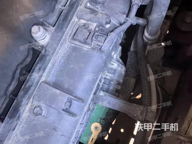 氣門室蓋螺絲特寫（上車部件）