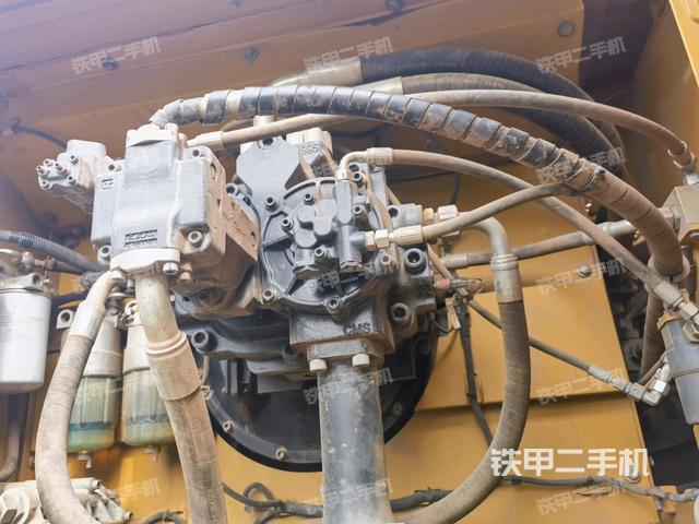 液壓泵斜45?左(大件艙室) 液壓泵斜45?左(大件艙室)
