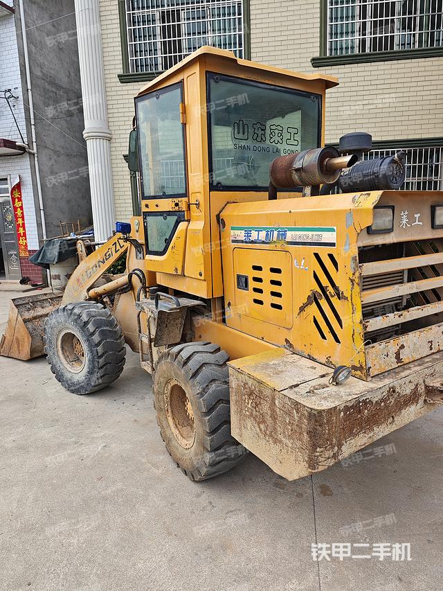 发动机右侧（整机外观及大件）