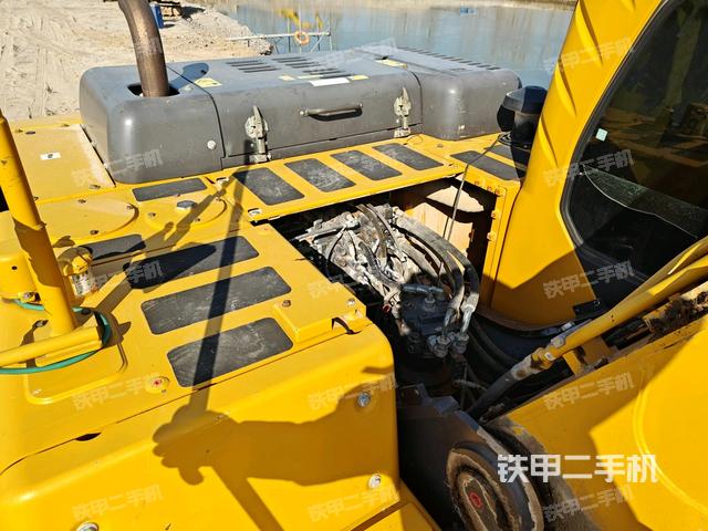 鏟斗右后整體（工作和回轉裝置）