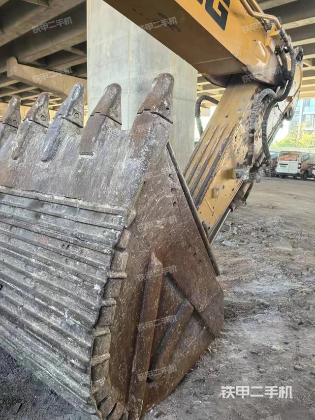 小臂整體左后（工作和回轉(zhuǎn)裝置）