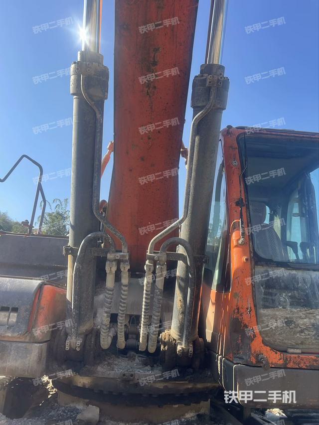 大臂根部?斜視（工作和回轉(zhuǎn)裝置）