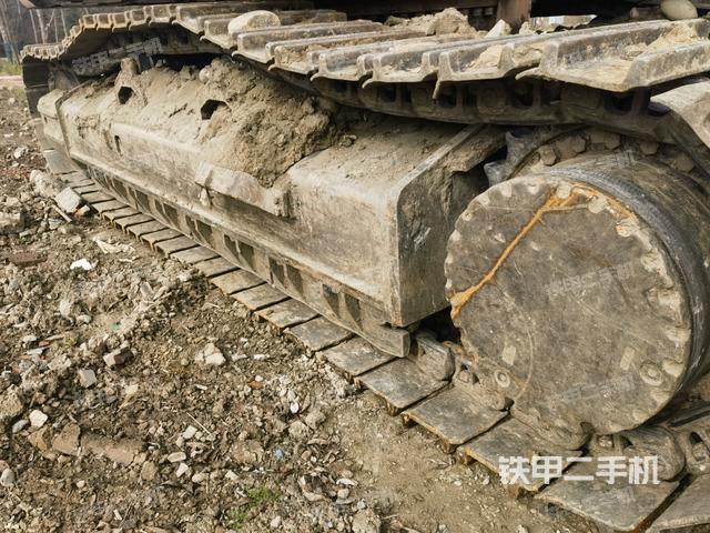右側(cè)履帶整體(行走機(jī)構(gòu)) 右側(cè)履帶整體(行走機(jī)構(gòu))