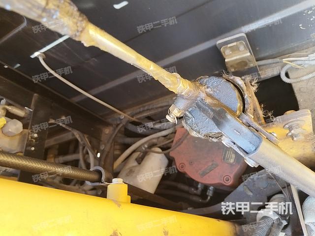 回转马达和主控阀（整机外观）