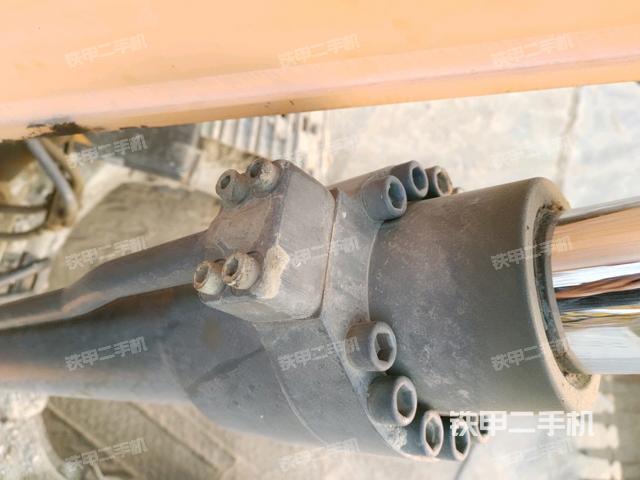 大臂油缸整體?豎拍（工作和回轉(zhuǎn)裝置）