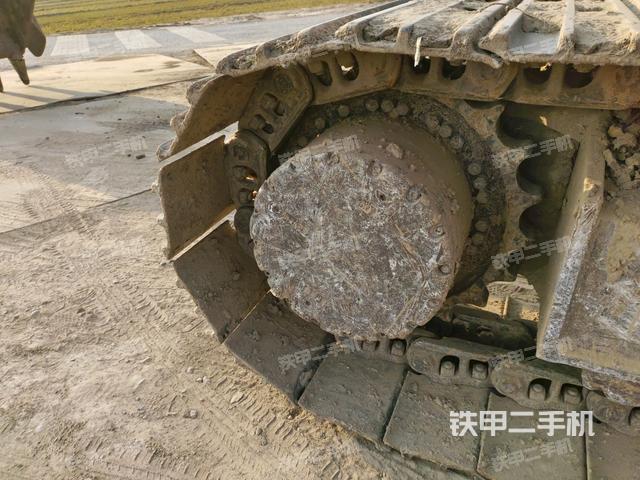 左側(cè)行走馬達(dá)蓋板(行走機(jī)構(gòu)) 左側(cè)行走馬達(dá)蓋板(行走機(jī)構(gòu))