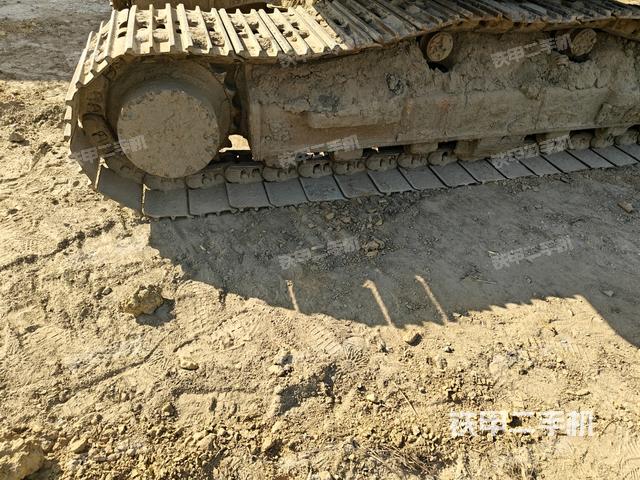 右驅動輪（行走機構）