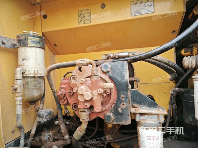 液壓泵斜45?右（大件艙室）