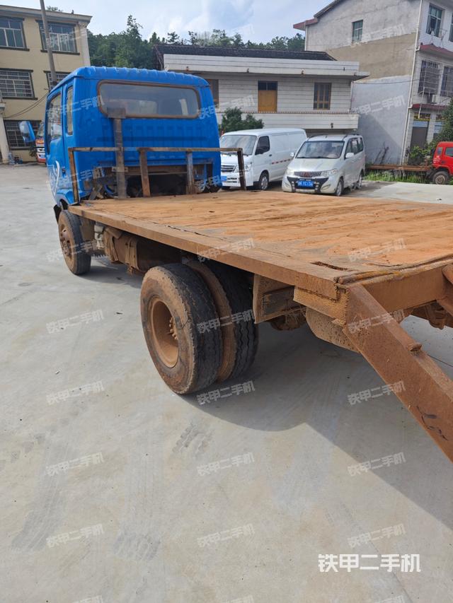 整機右后45°（設(shè)備外觀及核心部件）