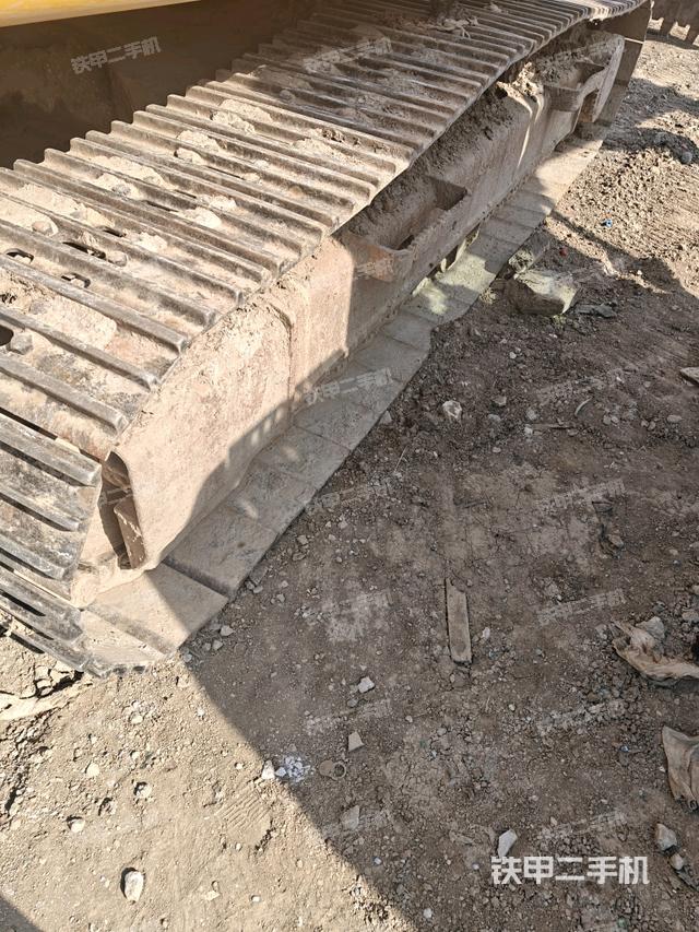 右側(cè)履帶整體（行走機(jī)構(gòu)）