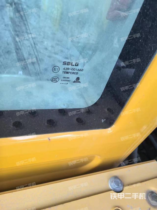 后窗玻璃角標(biāo)（駕駛室部分）