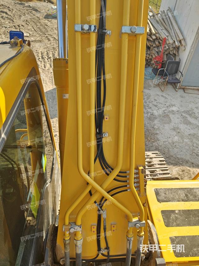 大臂背部俯視（工作和回轉裝置）