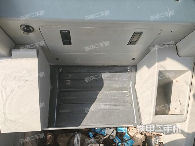 座椅后部（駕駛室部分）