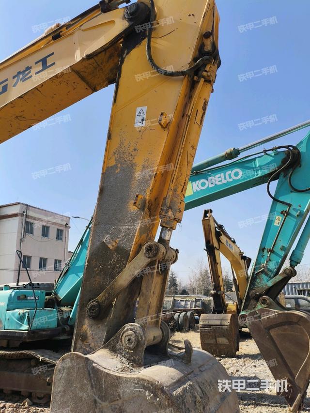 小臂整體左后（工作和回轉(zhuǎn)裝置）