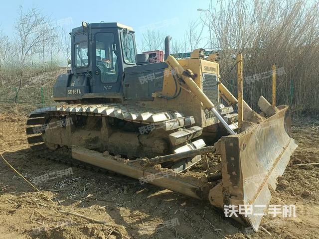 整機右后45°(設(shè)備外觀及核心部件) 整機右后45°(設(shè)備外觀及核心部件)