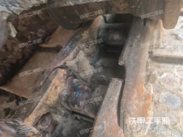 單側(cè)履帶整體（整機(jī)外觀）