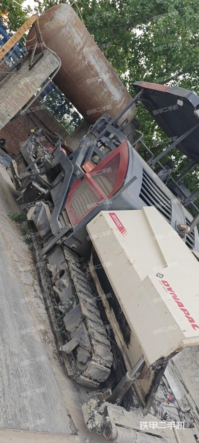 整机右侧（设备外观及核心部件）