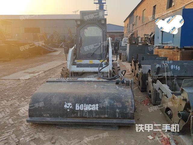 右前45(整機外觀) 右前45(整機外觀)