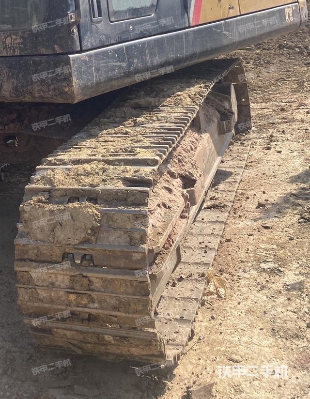 單側(cè)履帶整體（整機(jī)外觀）