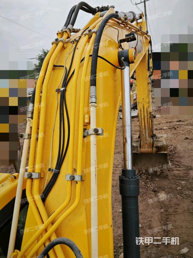 大臂背部俯視（工作和回轉(zhuǎn)裝置）