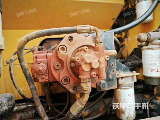 液壓泵斜45?左（大件艙室）