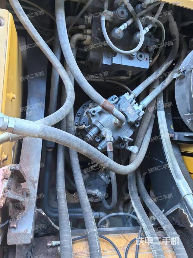 回轉(zhuǎn)馬達(dá)（上車部件）