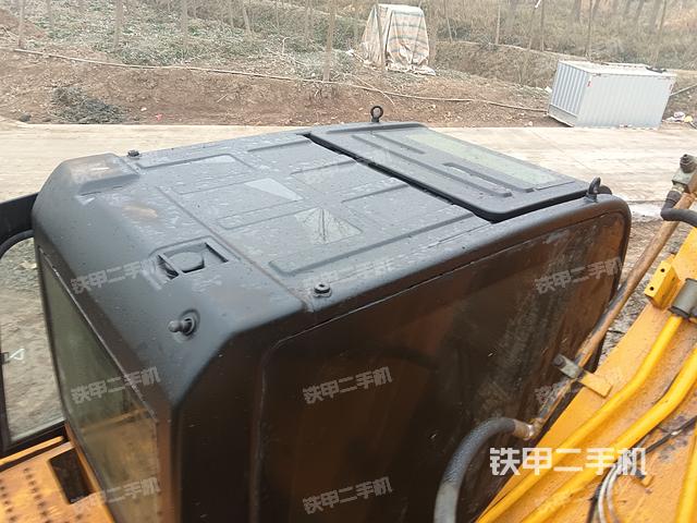 駕駛室頂部（整機(jī)外觀）