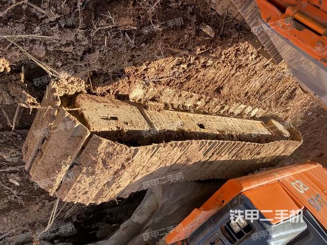 左驅(qū)動輪（行走機(jī)構(gòu)）