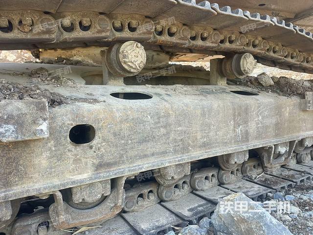 左側(cè)履帶整體?（行走機(jī)構(gòu)）