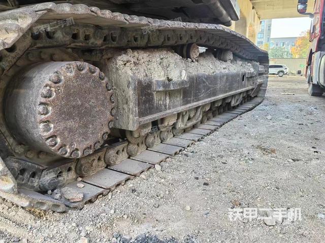 右側(cè)履帶整體（行走機構(gòu)）