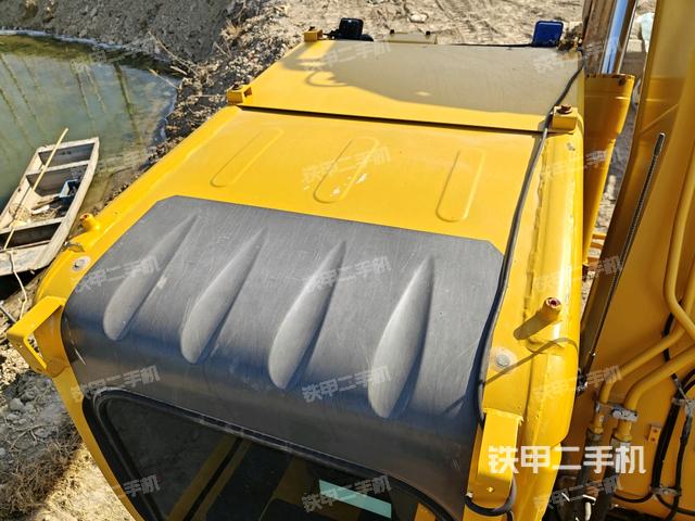 駕駛室頂部俯視（上車部件）