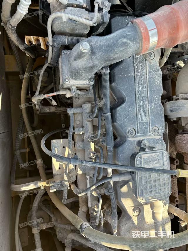 發(fā)動(dòng)機(jī)室（上車部件）