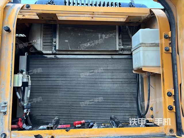 散熱器正面（大件艙室）