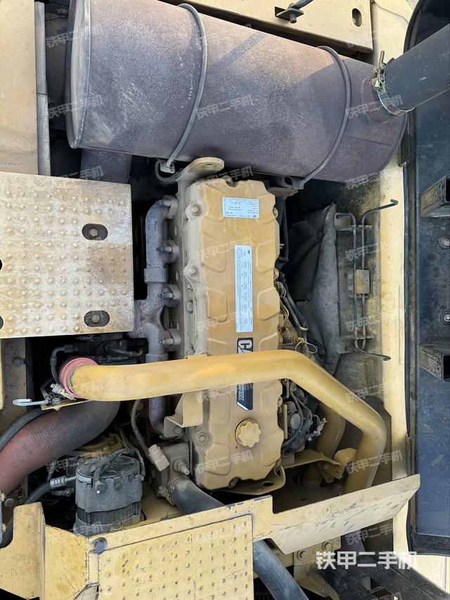 發(fā)動(dòng)機(jī)整體俯視(整機(jī)外觀) 發(fā)動(dòng)機(jī)整體俯視(整機(jī)外觀)