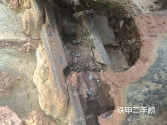 左驅(qū)動輪(行走機構(gòu)) 左驅(qū)動輪(行走機構(gòu))