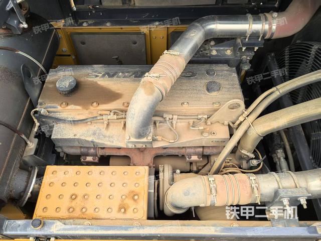 發(fā)動機整體俯視(整機外觀) 發(fā)動機整體俯視(整機外觀)