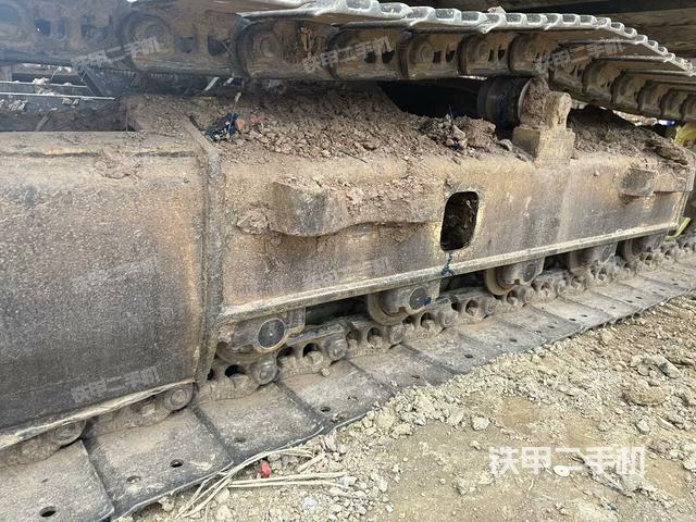 右導向輪（行走機構(gòu)）