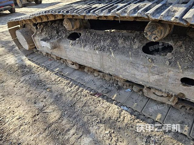 單側(cè)履帶整體（整機(jī)外觀）