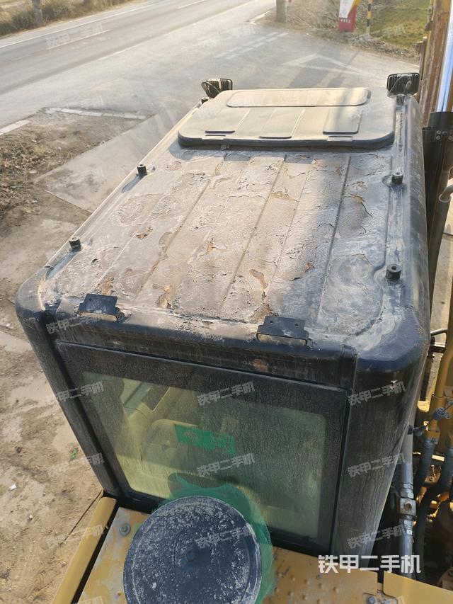 駕駛室頂部俯視(上車(chē)部件) 駕駛室頂部俯視(上車(chē)部件)