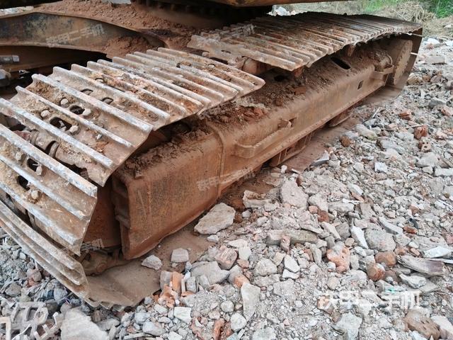 單側(cè)履帶整體（整機(jī)外觀）