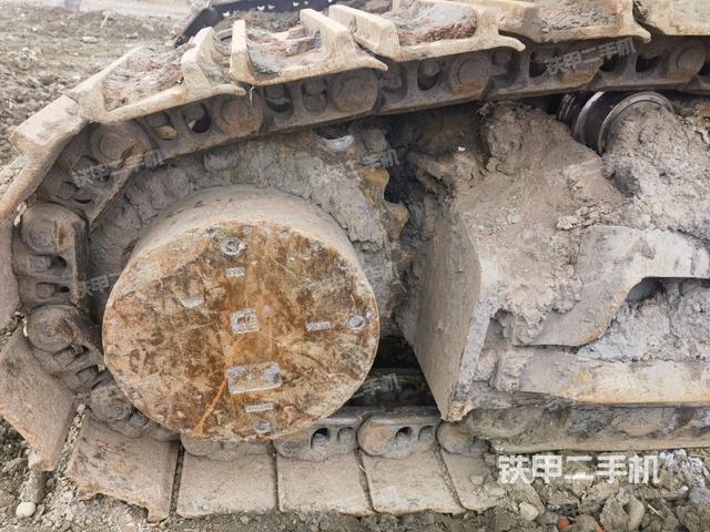左驅(qū)動(dòng)輪(行走機(jī)構(gòu)) 左驅(qū)動(dòng)輪(行走機(jī)構(gòu))