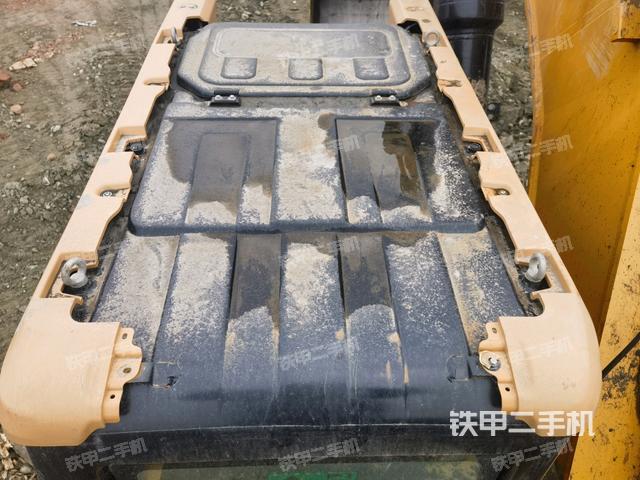 駕駛室頂部俯視(上車部件) 駕駛室頂部俯視(上車部件)
