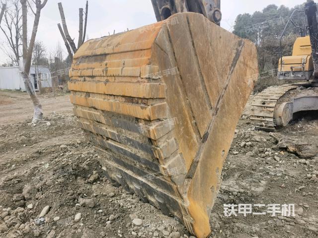 鏟斗45度(工作和回轉(zhuǎn)裝置) 鏟斗45度(工作和回轉(zhuǎn)裝置)
