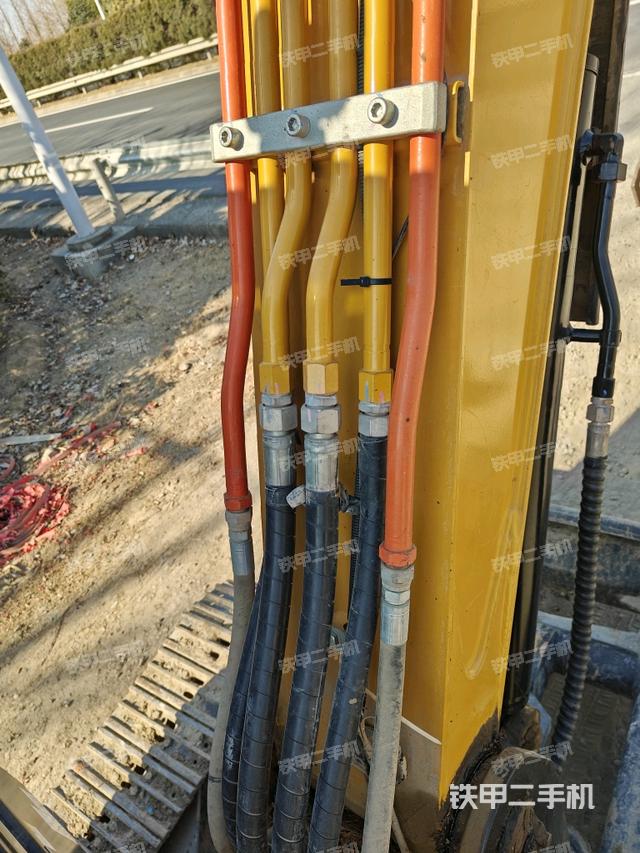 鏟斗右后整體（工作和回轉(zhuǎn)裝置）