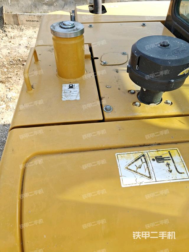 大臂根部?斜（工作和回轉(zhuǎn)裝置）